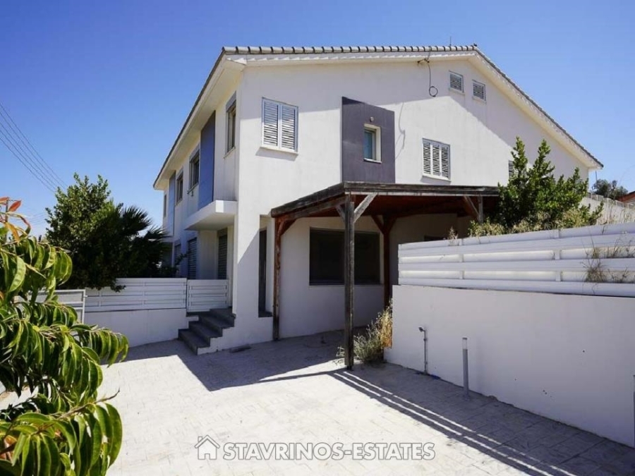 (For Sale) Residential Detached house || Nicosia/Agioi Trimithias - 575 Sq.m, 12 Bedrooms, 420.000€ 