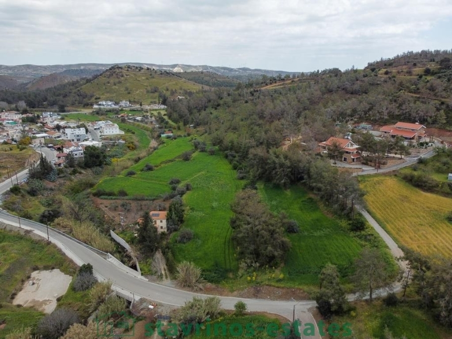 (For Sale) Land Residential || Larnaca/Mosfiloti - 10.939 Sq.m, 335.000€ 