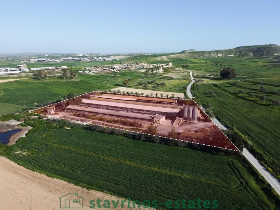 (用于出售) 其他房地产 业务 || Larnaca/Petrofani - 4.285 平方米, 595.000€ 