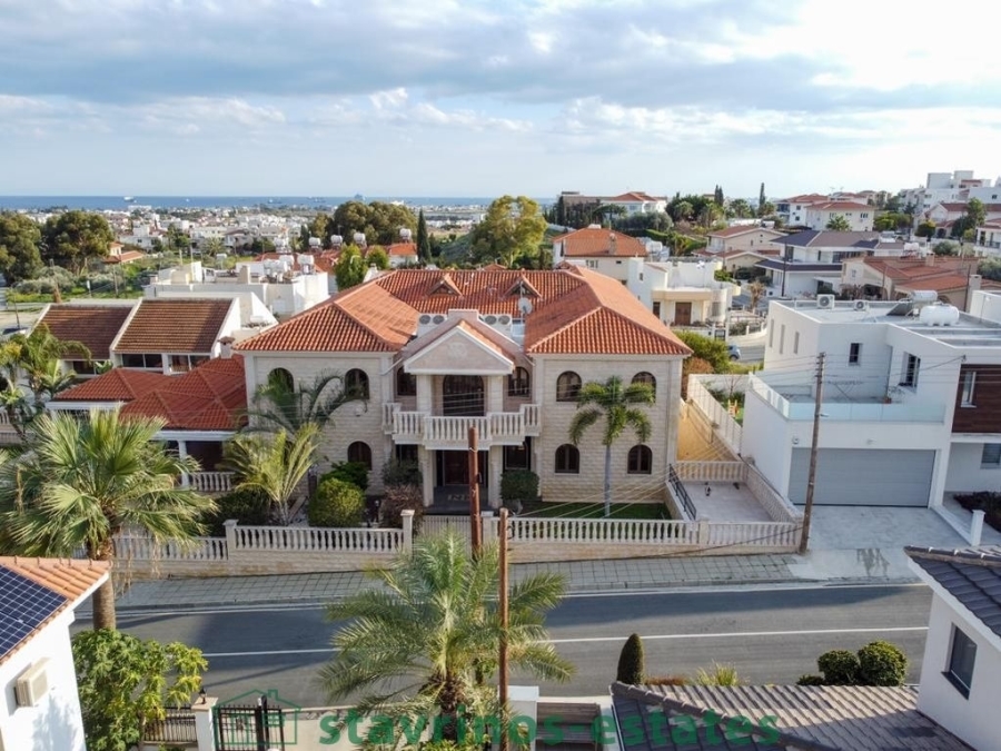 (For Sale) Residential Villa || Larnaca/Oroklini (Voroklini)  - 710 Sq.m, 5 Bedrooms, 1.415.000€ 