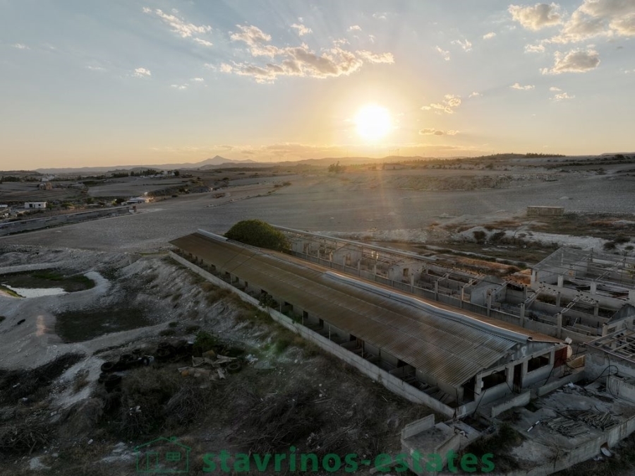 (用于出售) 商业中心 商业空间 || Larnaca/Aradippou - 1.920 平方米, 136.000€ 
