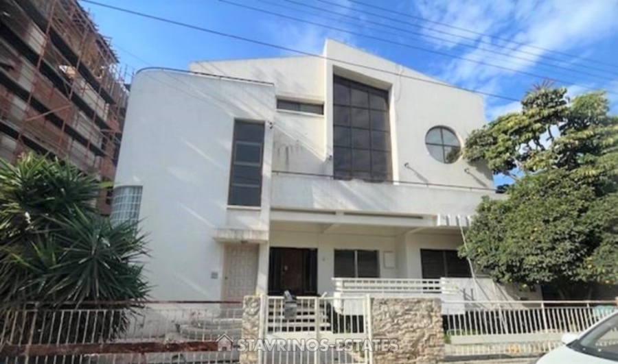(For Sale) Residential Apartment || Larnaca/Larnaca Town - 256 Sq.m, 3 Bedrooms, 290.000€ 