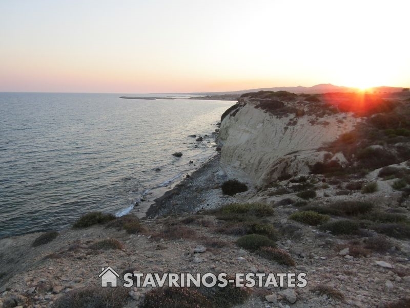 (For Sale) Land Residential || Larnaca/Mazotos - 25.420 Sq.m, 5.084.000€ 