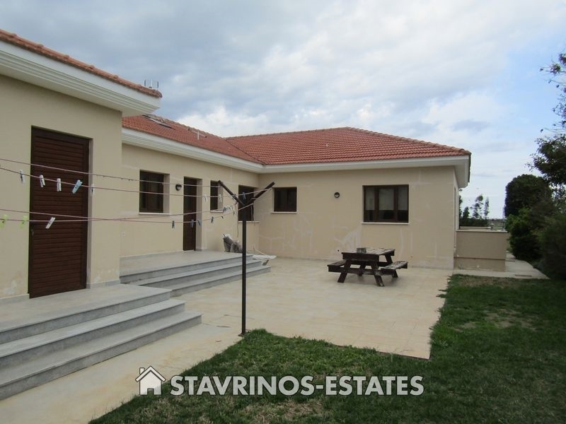 (For Rent) Residential Detached house || Limassol/Akrotiri - 300 Sq.m, 4 Bedrooms, 4.000€ 